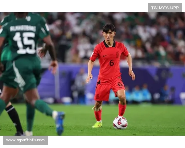 黄仁范因伤缺席荷甲，费耶诺德中场缺阵影响